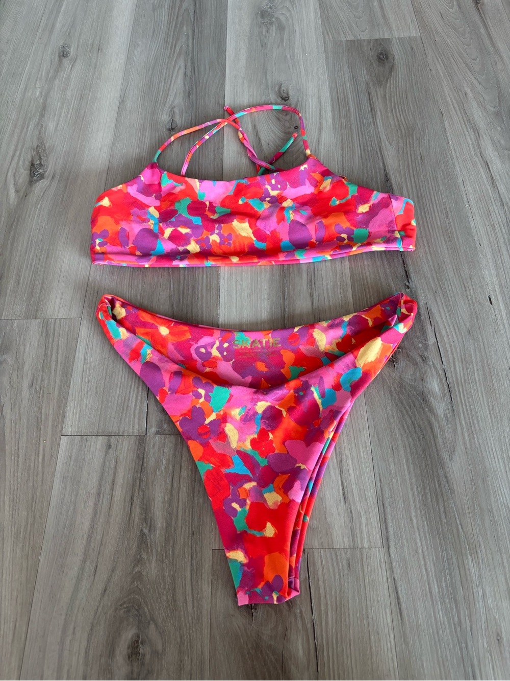 NWOT Skatie L Pink Abstract Floral Bikini